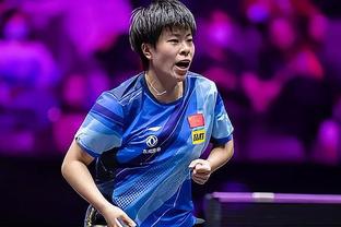 女子单人双桨中国选手刘睿琦获得银牌